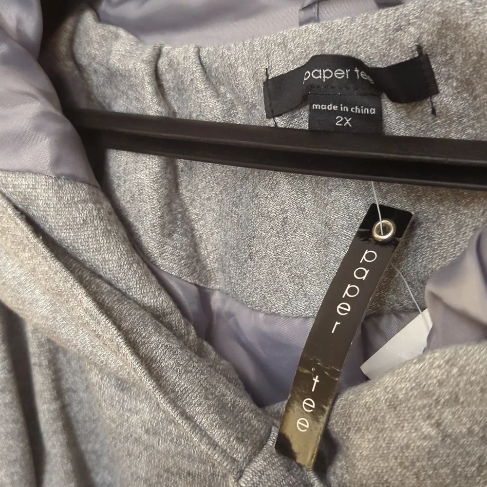 Grey lined coat - Picture 2 of 5